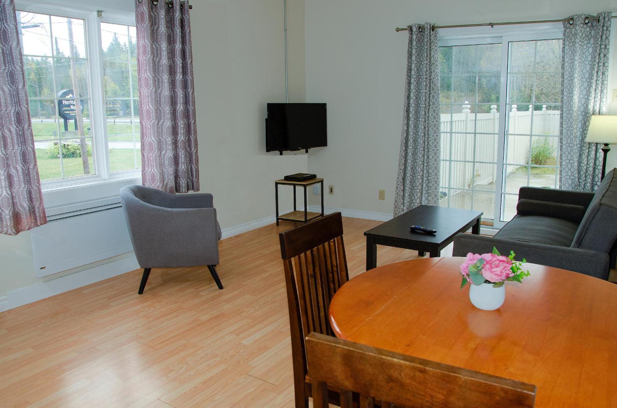 Prospectors Inn Kirkland Lake Екстериор снимка